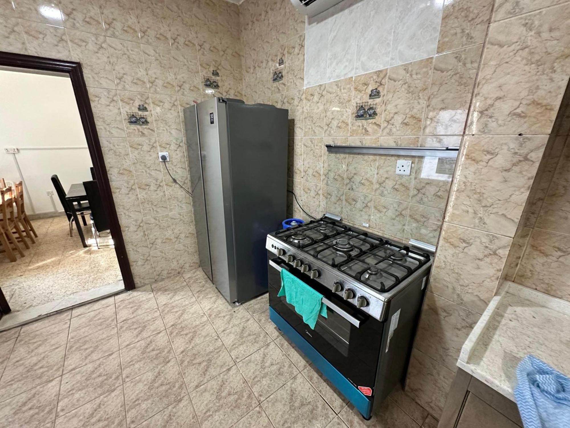 International Abu-Dhabi Hostel Villa Абу-Дабі Екстер'єр фото