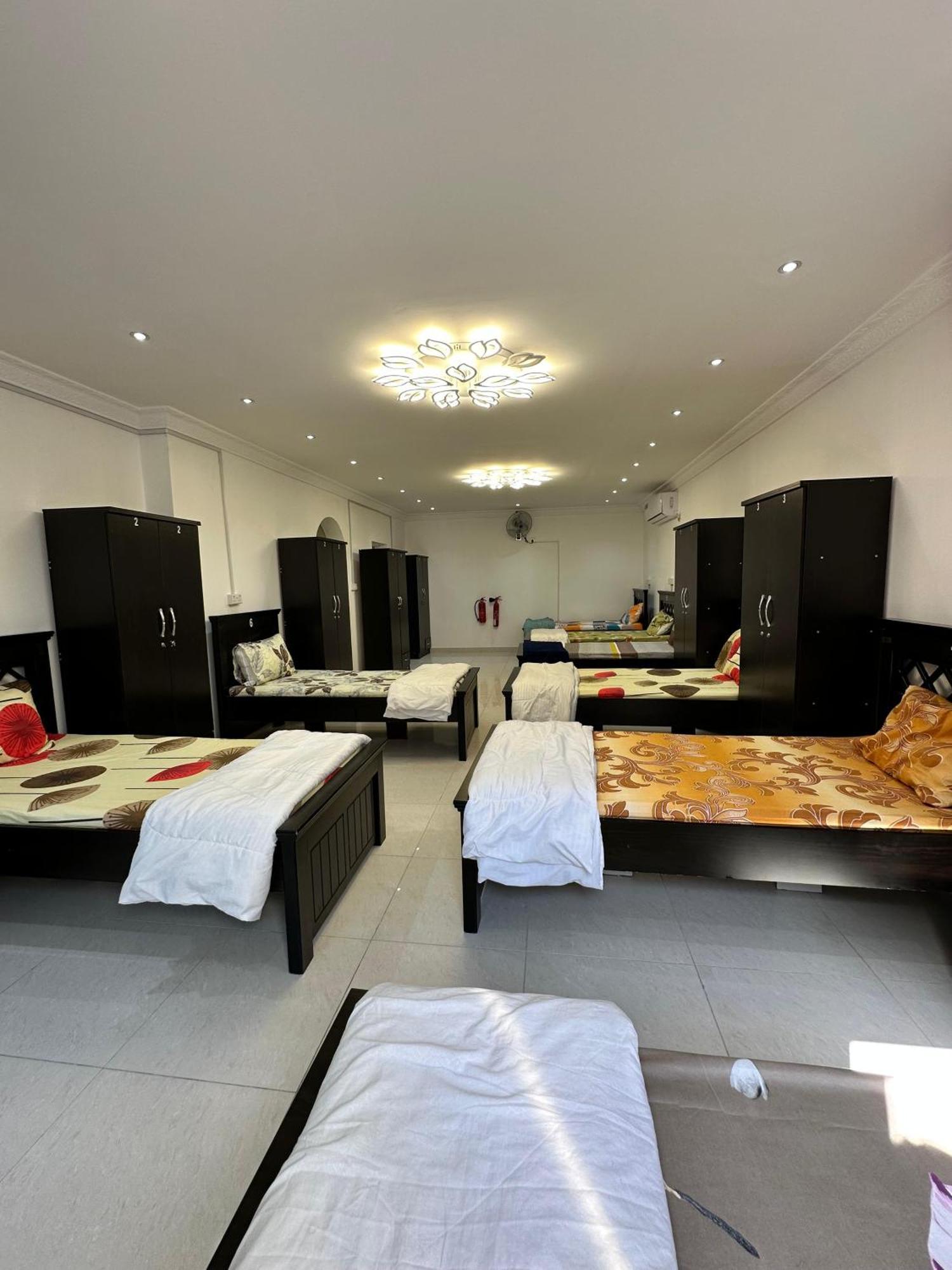 International Abu-Dhabi Hostel Villa Абу-Дабі Екстер'єр фото