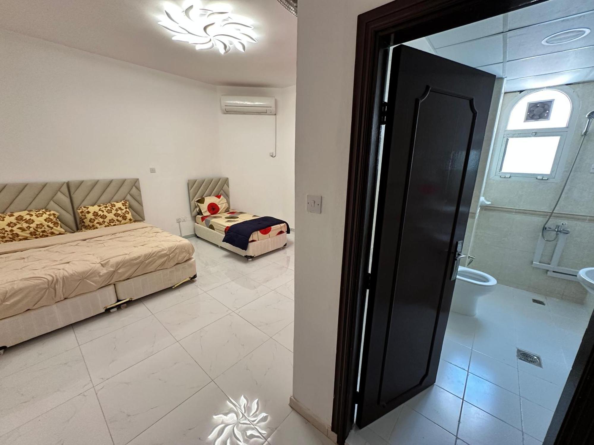 International Abu-Dhabi Hostel Villa Абу-Дабі Екстер'єр фото