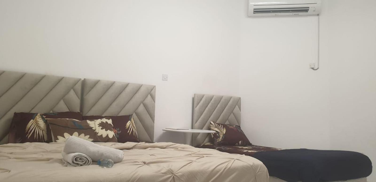 International Abu-Dhabi Hostel Villa Абу-Дабі Екстер'єр фото