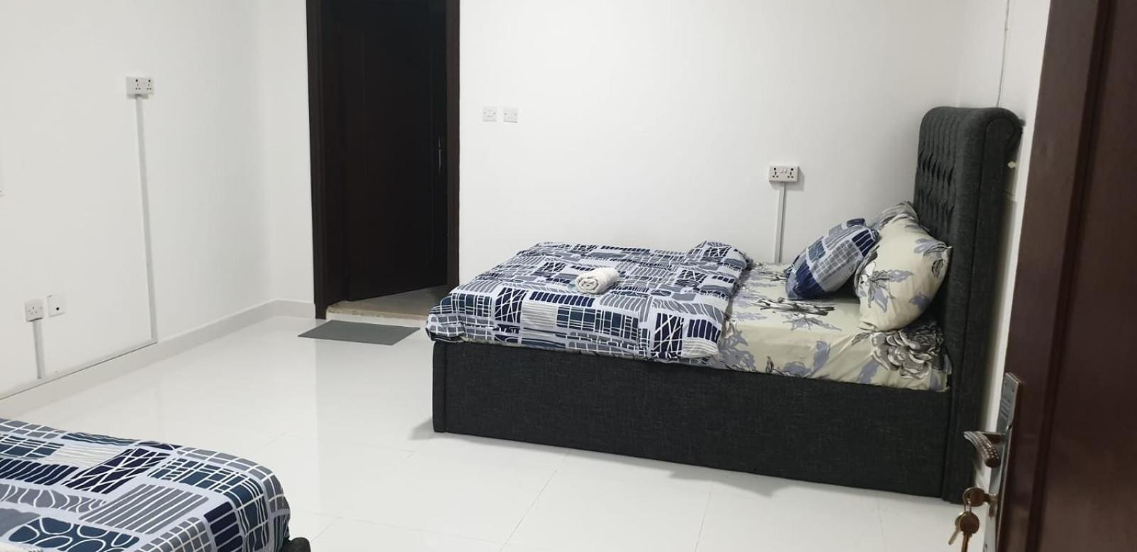 International Abu-Dhabi Hostel Villa Абу-Дабі Екстер'єр фото